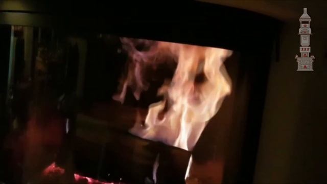 Горение пламени в каминной топке Supra Emeraude... смотреть онлайн