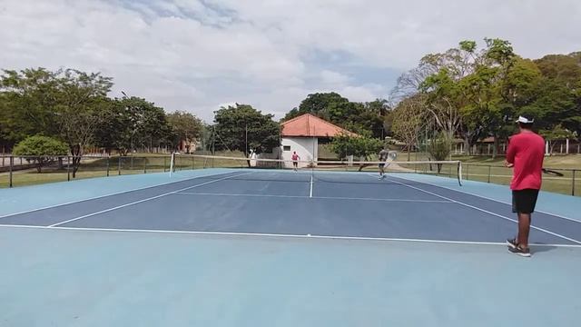 Renan e Gabriel x Sergio e Mario смотреть онлайн