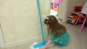 Ева и сборник видео про игры с косметикой