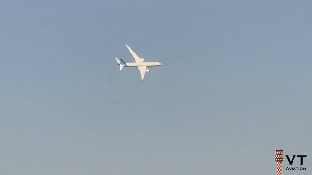 Exclusive Boeing 777X Flying Display | Dubai Air Show смотреть онлайн