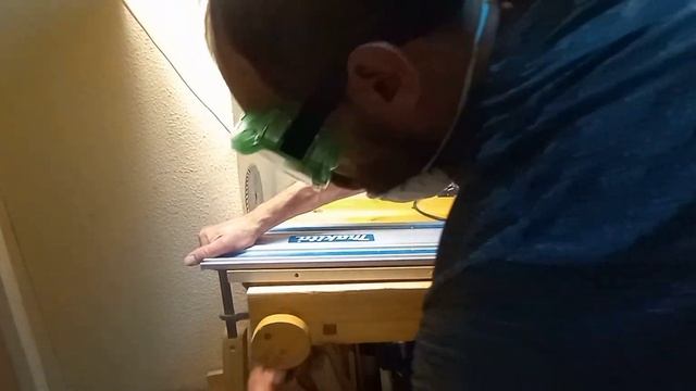 Выравнивание кромки доски без фуганка. Пазовая фреза Энкор смотреть онлайн