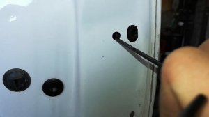 Как снять дверную ручку на JETTA 6