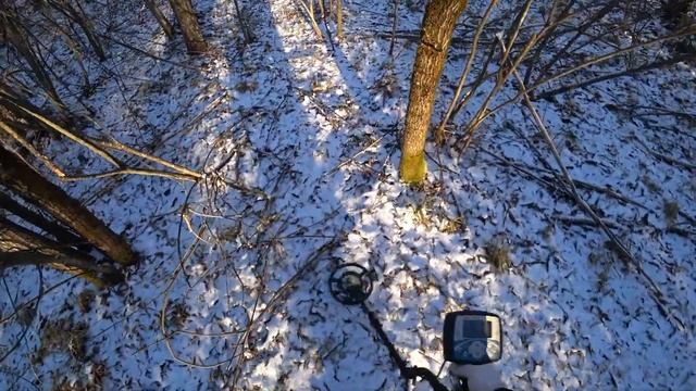 Прогулка с металлоискателем по зимнему лесу!!! смотреть онлайн