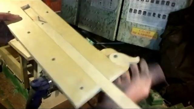 приспособа для вырезания кругов на ленточной пиле смотреть онлайн