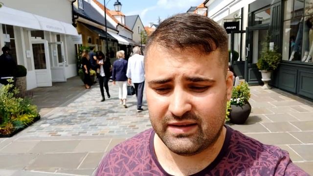 Где купить оригинальные вещи топовых брендов по дешману в Париже? смотреть онлайн