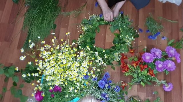 Мастер-класс по плетению венка из диких цветов смотреть онлайн