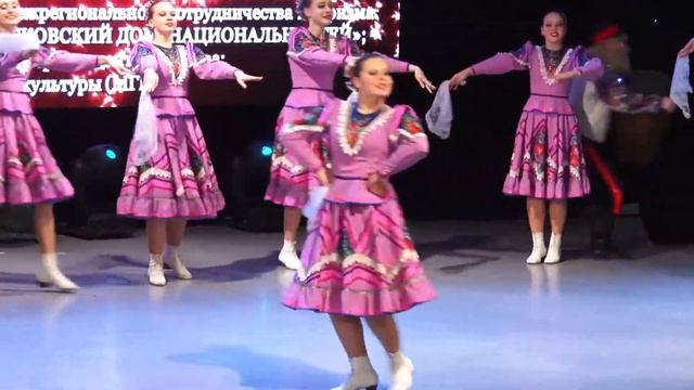 Образцовый ансамбль танца "Вдохновение"- Девичий перепляс смотреть онлайн