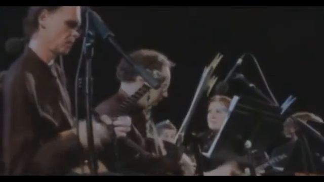 Un violon sur le sable (2009) - Orchestre & balalaika смотреть онлайн