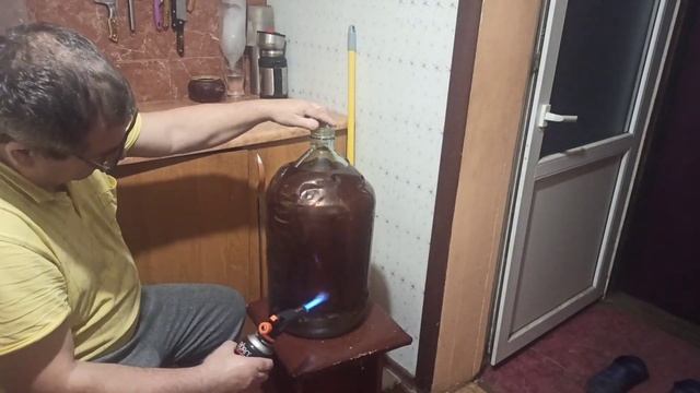 Как быть чтобы не разбить стеклянный бутыль на 20 лит. смотреть онлайн