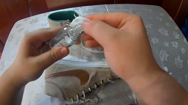 DIY: Самый простой способ отбелить кроссовки 2020 смотреть онлайн