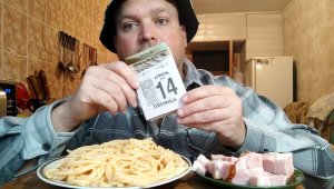 ОБЖОР спагетти с куриной грудкой и соусами/мукбанг грудинка с горчицей