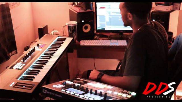 Beat Making Using Maschine Studio. Detroit Type Beat? - DDS смотреть онлайн