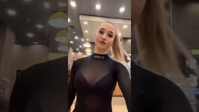 Что купит школьник в Макдональдс на 500₽ смотреть онлайн