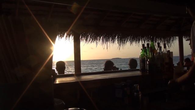 REETHI BEACH ISLAND RESORT - MALDIVES смотреть онлайн