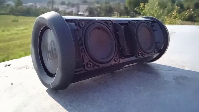 JBL Flip Essential LFM bass test 100% volume new speaker R.I.P (warpy) смотреть онлайн