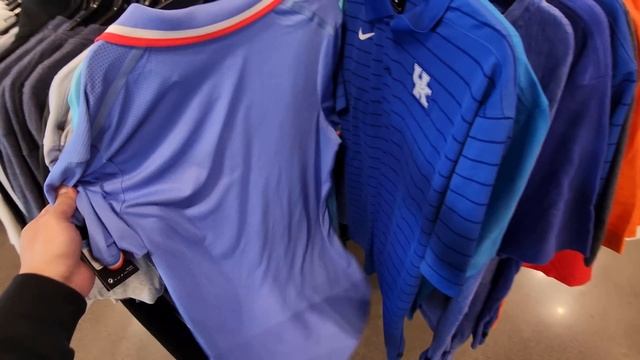 Ain't Been to NIke Watts Outlet In Over A Year!! Not Bad @ All смотреть онлайн