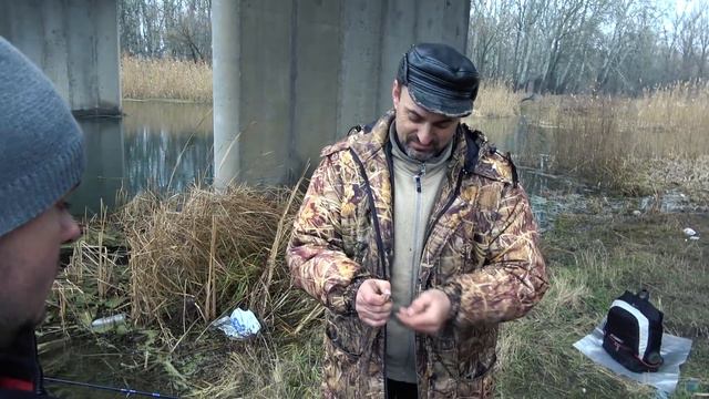 Когда зима подкачала! РЫБАЛКА под МОСТОМ в ЗИМНИЙ ПРОСТОЙ смотреть онлайн