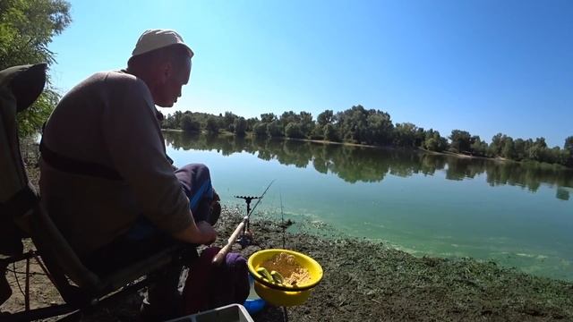 Рыбалка на фидер. Залив Верблюд. В поисках леща. смотреть онлайн