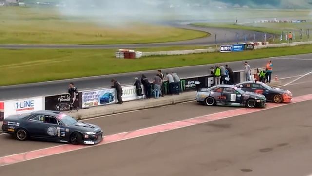 Гоночная трасса "Красное кольцо" . Спортивные автомобили. Drift смотреть онлайн