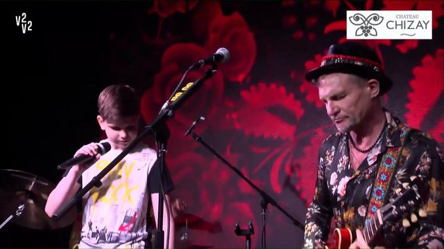 Устим та Олег Скрипка - Країна Мрій [Live]