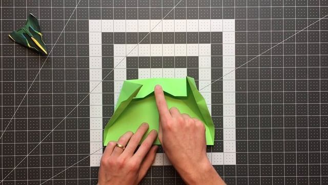 FLIES OVER 100 FEET — How to Fold a Long Distance Paper Airplane — C-6 Mantis | New Design смотреть онлайн