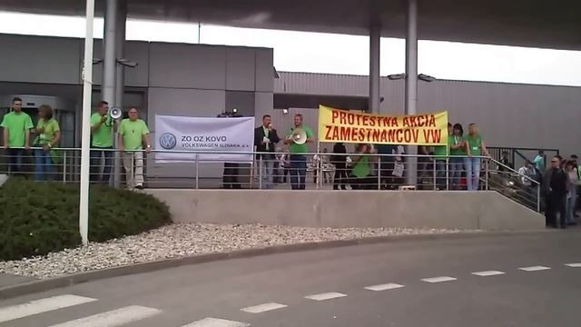 Protestná akcia zamestnancov VW смотреть онлайн