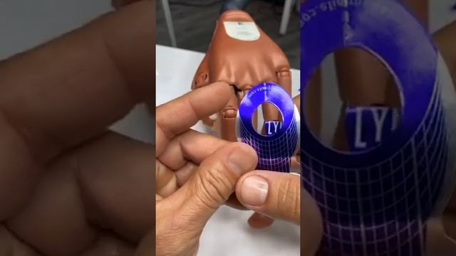 Nail School | Beginner's Guide To Customizing Nail Forms - #VerticalVideo