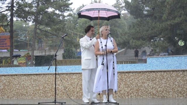 открытие свето-музыкального фонтана в Феодосии смотреть онлайн