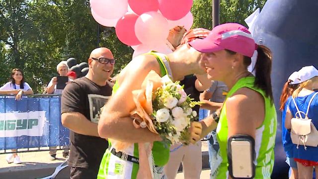 Спорт создаёт семьи! Предложение руки и сердца после финиша полумарафона "Стальной характер" смотреть онлайн