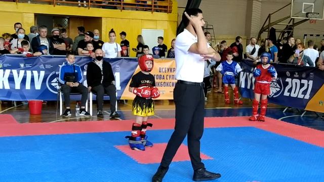 Медведев Джордж, Киев, Кик Лайт. смотреть онлайн