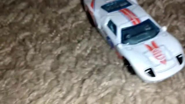 Hot Wheels Versus (Down & Back): '67 Ford GT40 Mk IV vs Ford GT40 смотреть онлайн