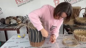 Мастер класс по плетению корзины из экоротанга на  основе.