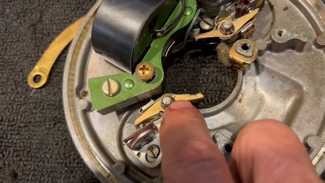 Change Points Tune Up Ignition Magneto 1959 5.5 HP Johnson смотреть онлайн