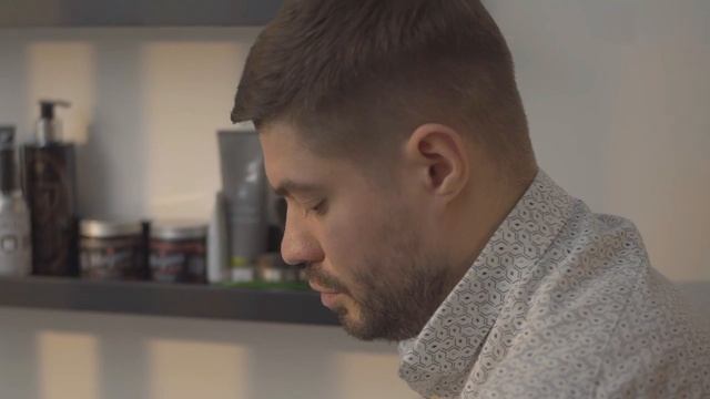 Как ухаживать за волосами мужчинам? ®️REBEL | Мытье, укладка смотреть онлайн