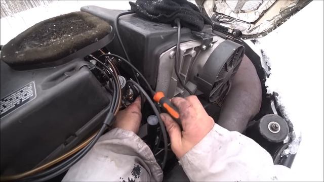 Тайга варяг 550. Сгорел поршень? Отлетел карбюратор!!!!Ремонт в полях.Много мата +18 смотреть онлайн