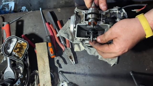 Ремонт 4-х тактной мотокосы ProCraft T5600(копия Honda GX 35)что внутри? смотреть онлайн