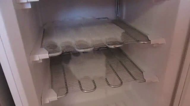 Як розморозити морозилку - власний досвід смотреть онлайн