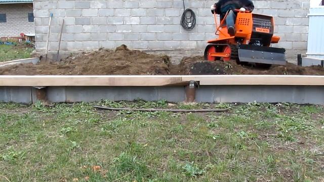 Проходимость гусеничного минитрактора. Mini tractor passability смотреть онлайн