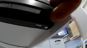 Как снять ящик с доводчиком