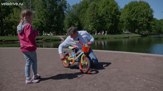 Как научить ребёнка кататься на велосипеде смотреть онлайн