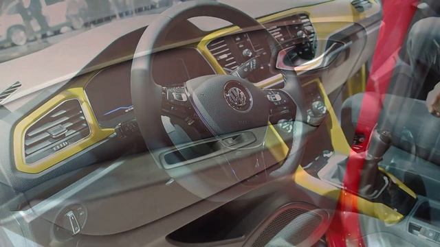 Renault Captur vs Volkswagen T Roc смотреть онлайн
