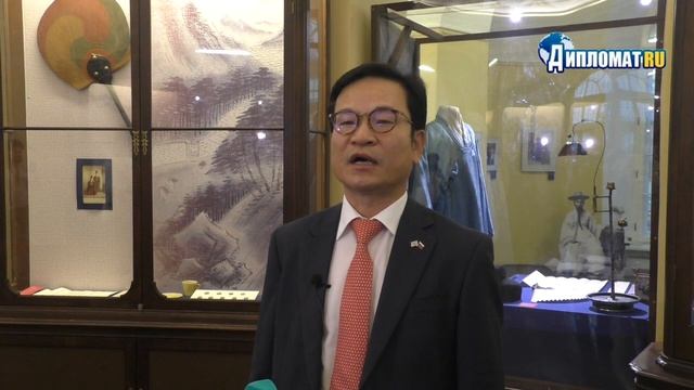 Генеральный консул Республики Кореи в Санкт-Петербурге Квон Донг Сок - о Карле Вебере смотреть онлайн