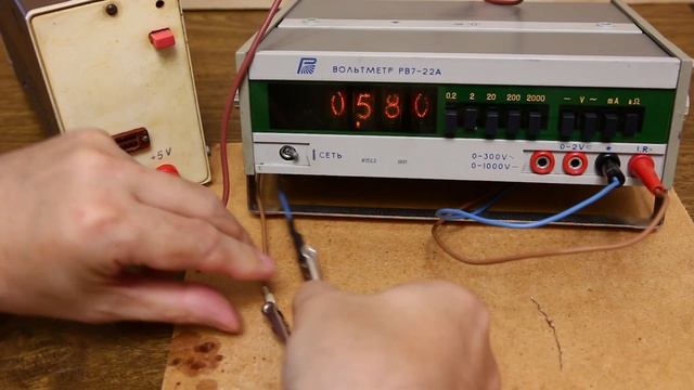 М476/3 - переделка в индикатор перегрузки на 100 мА. Методика расчёта и переделки микроамперметров. смотреть онлайн