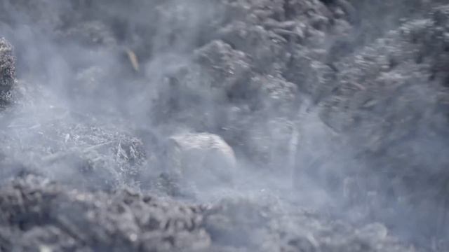 砌了一座火塘，做几道料理填饱家人的胃，也温暖家人的心【滇西小哥】 смотреть онлайн