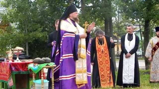 Проповедь Владыки Питирима после освещения места под Храм с Мохча смотреть онлайн
