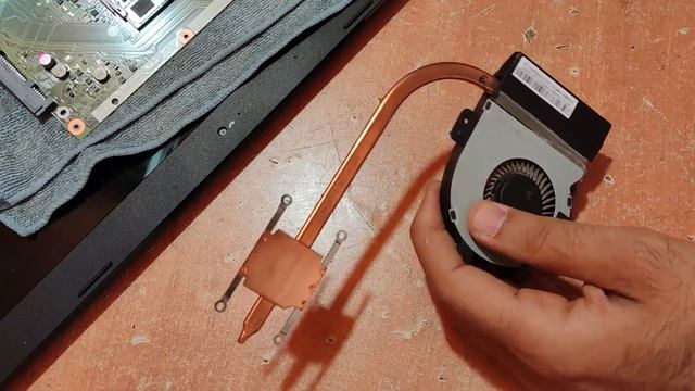 ASUS X55A Laptop Detaylı Bakım, Klavye Değişimi ve SSD Yükseltme Rehberi. смотреть онлайн