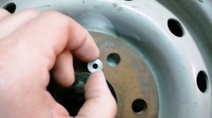 Колёсный диск от оки на четыре болта.