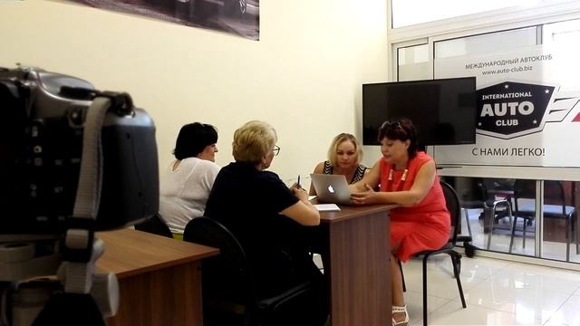 Вот почему не нужно приезжать на трёхлетие International Auto Club! смотреть онлайн