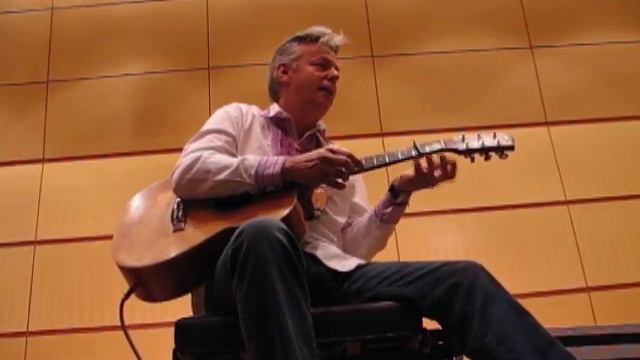 Tommy Emmanuel playing "Here Comes The Sun" - LIVE in SLC UT 2007 смотреть онлайн