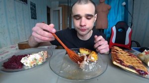 МУКБАНГ КАРТОШКА В МУНДИРЕ / КОТЛЕТЫ / ОЛИВЬЕ САЛАТ / ПИРОГ ВИШНЕВЫЙ / EATING Mukbang ASMR АСМР